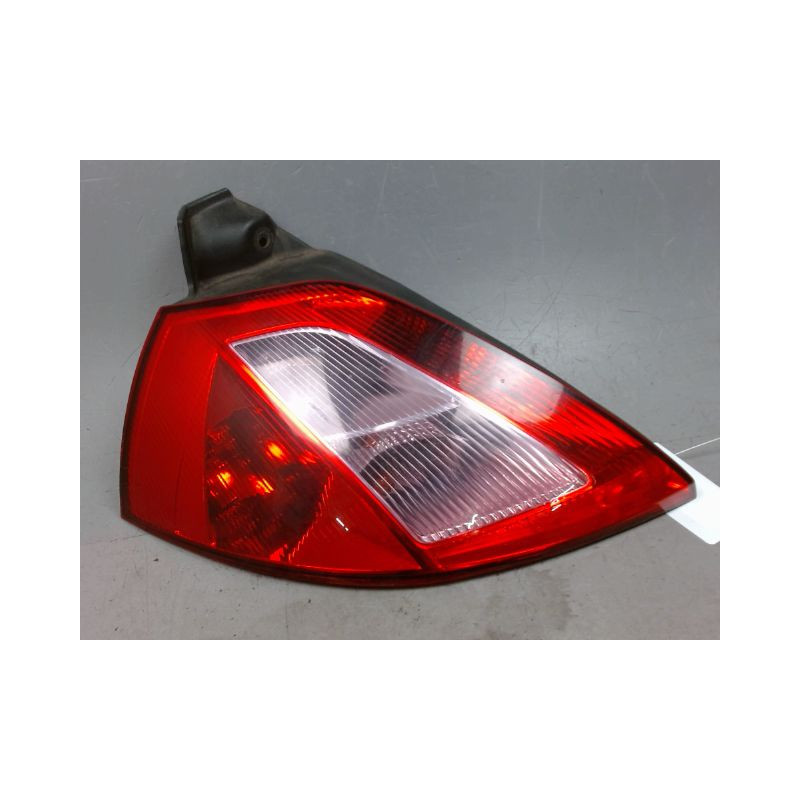 FEU ARRIERE GAUCHE  RENAULT MEGANE II PH1 02-05