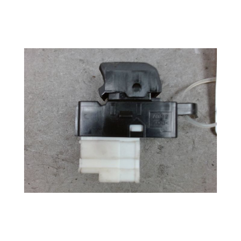 COMMANDE LEVE-GLACE PORTE ARD SUZUKI IGNIS