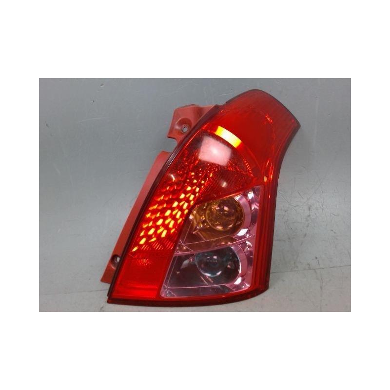 FEU ARRIERE DROIT SUZUKI SWIFT -03/05