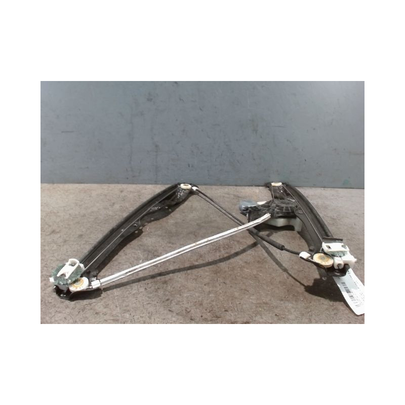 MECANISME+MOTEUR LEVE-GLACE AVANT GAUCHE PEUGEOT 308 2011-