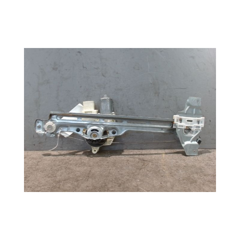MECANISME+MOTEUR LEVE-GLACE ARRIERE DROIT PEUGEOT 308 2011-