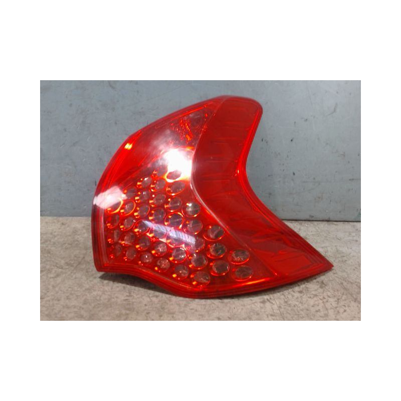 FEU ARRIERE DROIT PEUGEOT 3008 2009-