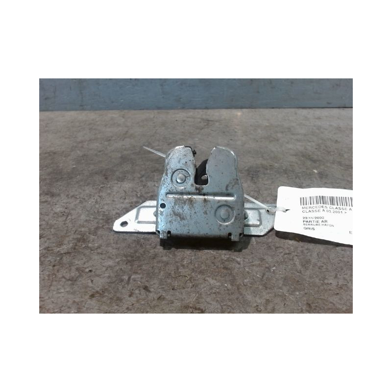 SERRURE HAYON  MERCEDES CLASSE A 2001 -