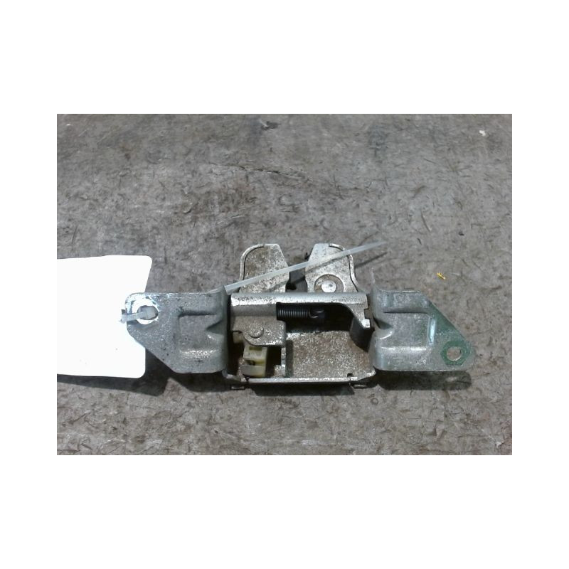 SERRURE HAYON  MERCEDES CLASSE A 2001 -