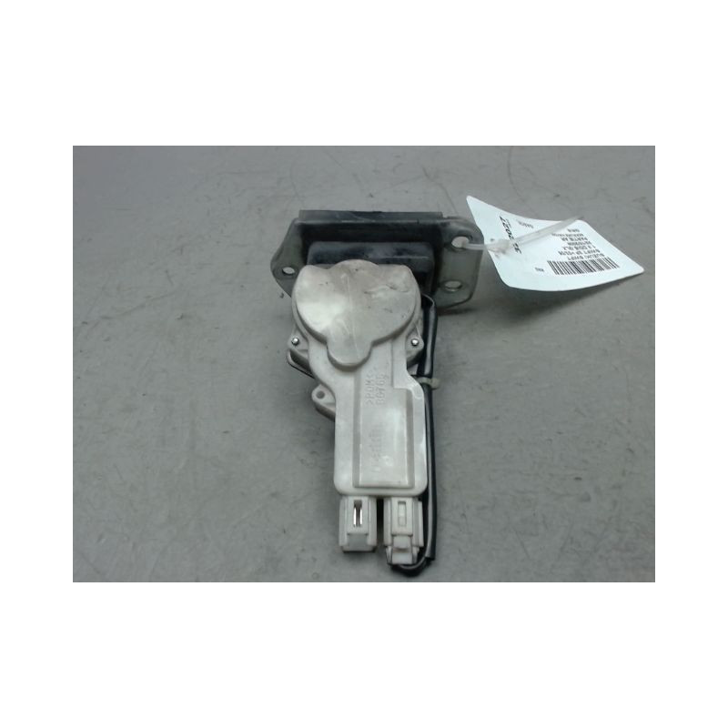 SERRURE HAYON  SUZUKI SWIFT -03/05