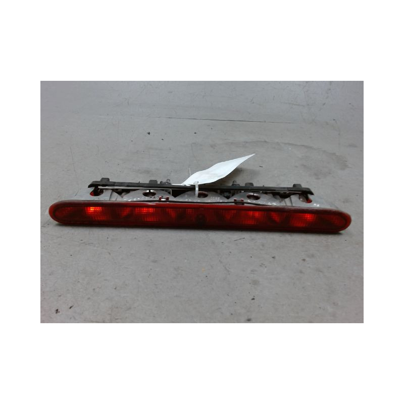 FEUX STOP SUPPLEMENTAIRE PEUGEOT 206+ 2009-
