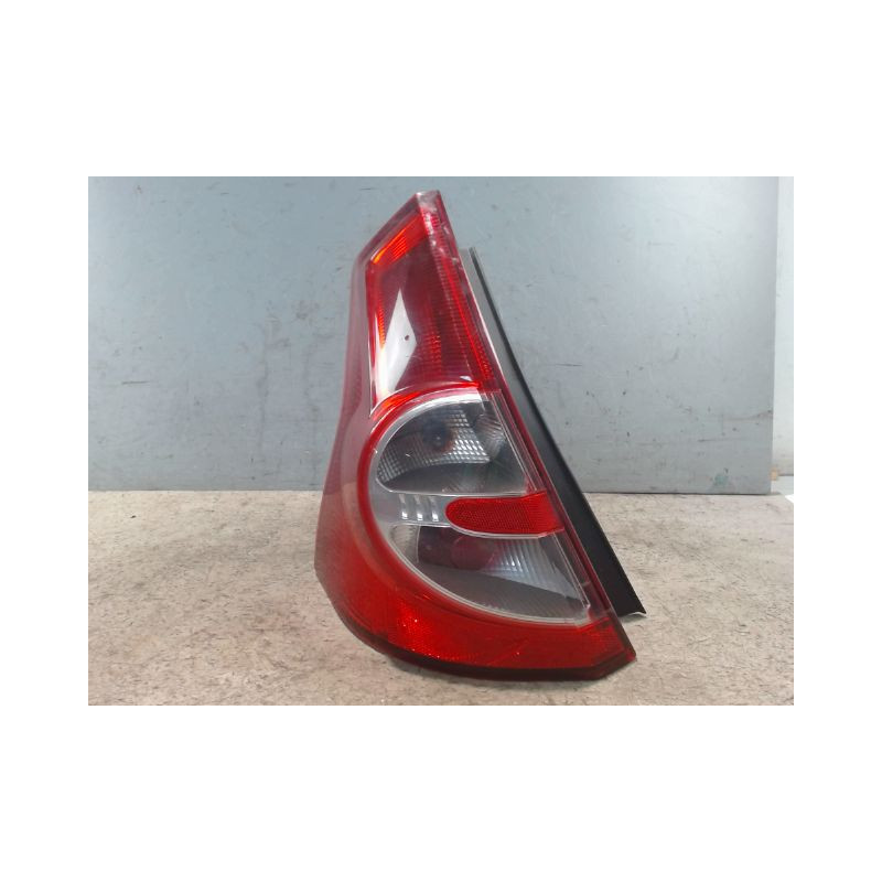 FEU ARRIERE GAUCHE  DACIA SANDERO 2008-