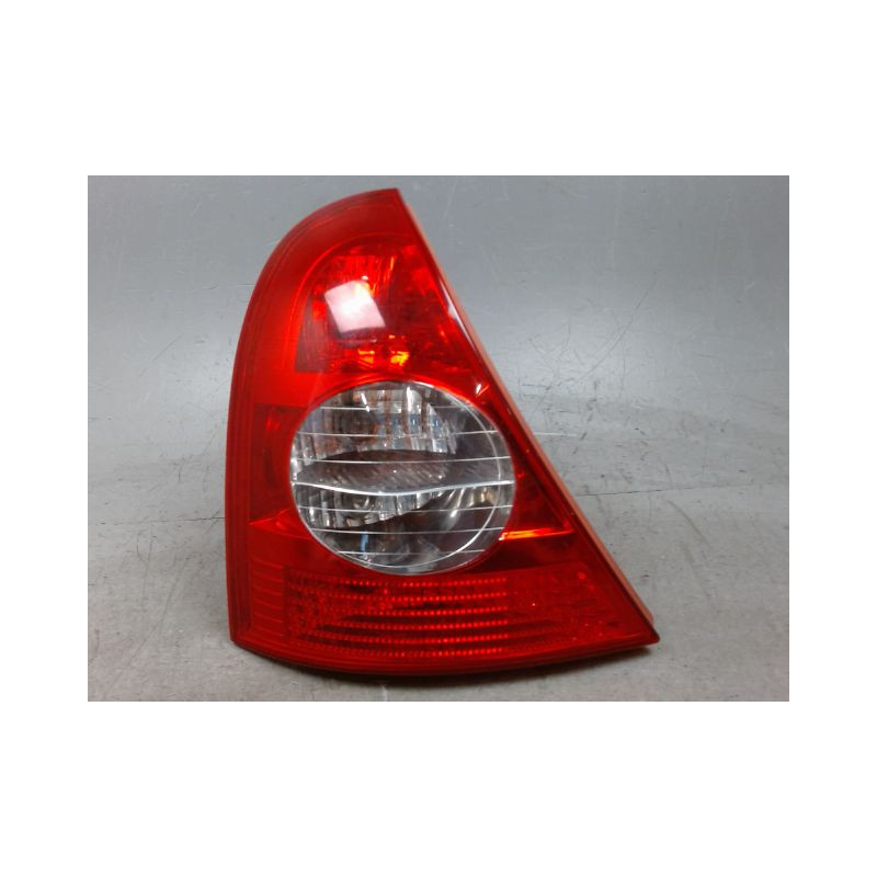 FEU ARRIERE GAUCHE  RENAULT CLIO II PH.2 01-06