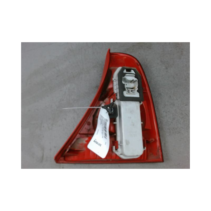 FEU ARRIERE GAUCHE  RENAULT CLIO II PH.2 01-06