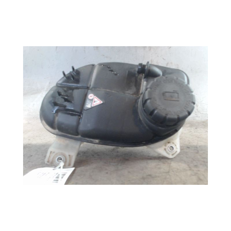 VASE EXPANSION MERCEDES VITO FOURGON LONG 2003-