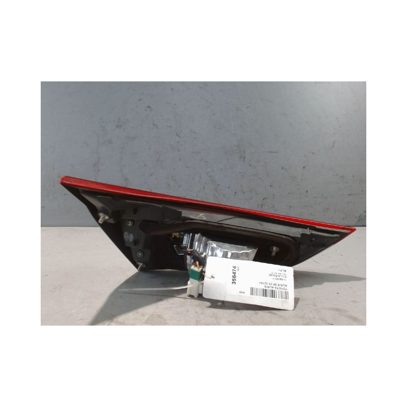 FEU ARRIERE INTERIEUR DROIT TOYOTA AURIS 2010-