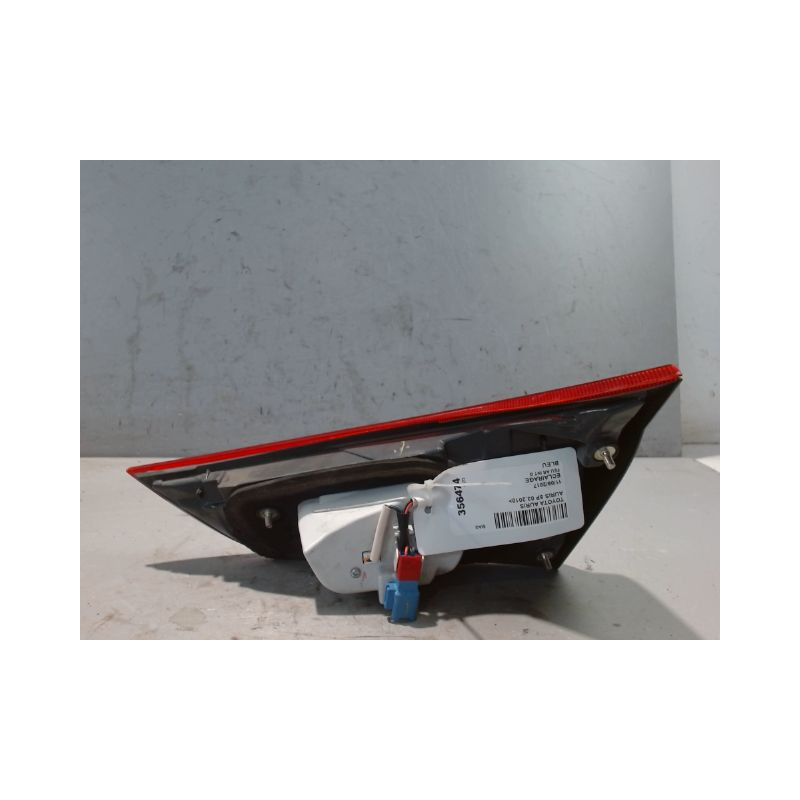 FEU ARRIERE INTERIEUR GAUCHE TOYOTA AURIS 2010-