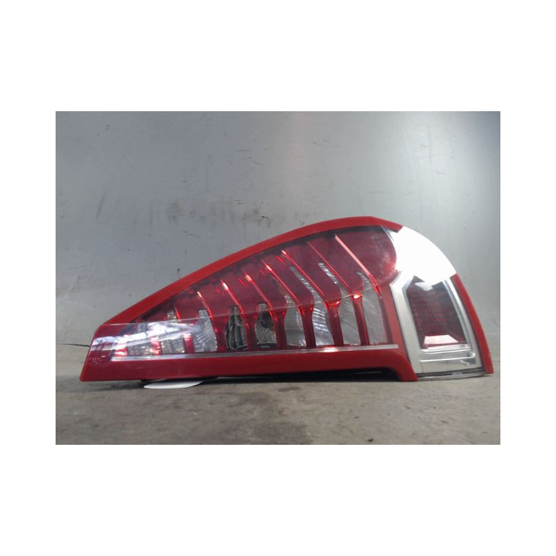 FEU ARRIERE DROIT RENAULT SCENIC III 2009-