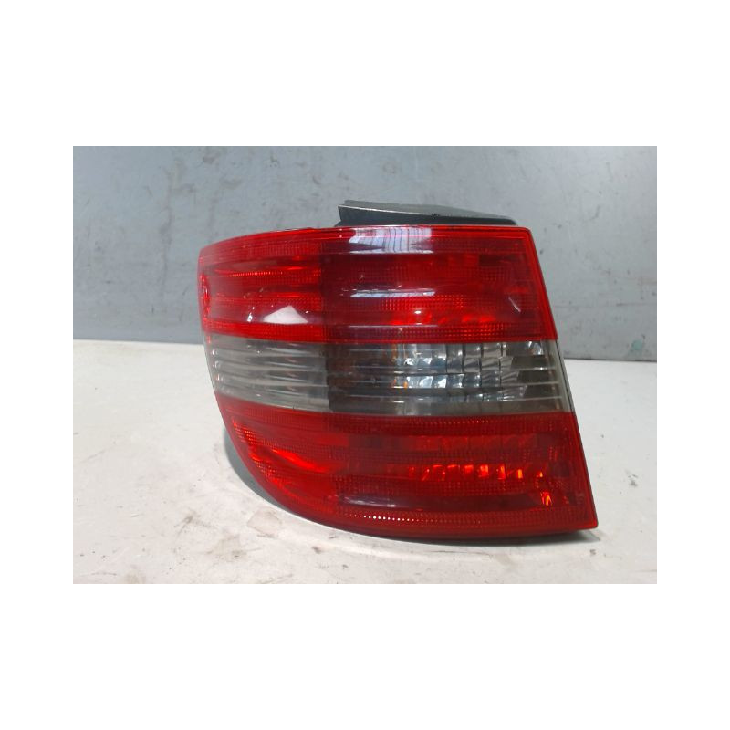 FEU ARRIERE GAUCHE  MERCEDES CLASSE B 05-08