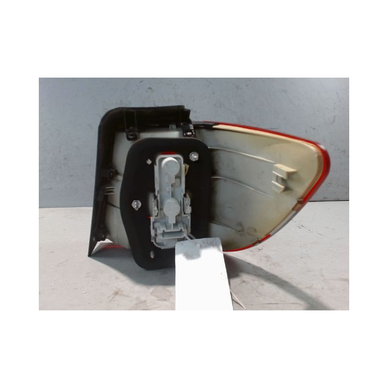 FEU ARRIERE GAUCHE  MERCEDES CLASSE B 05-08