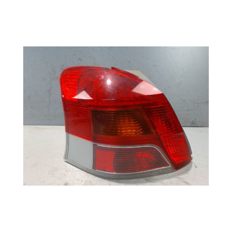 FEU ARRIERE GAUCHE  TOYOTA YARIS 2005-