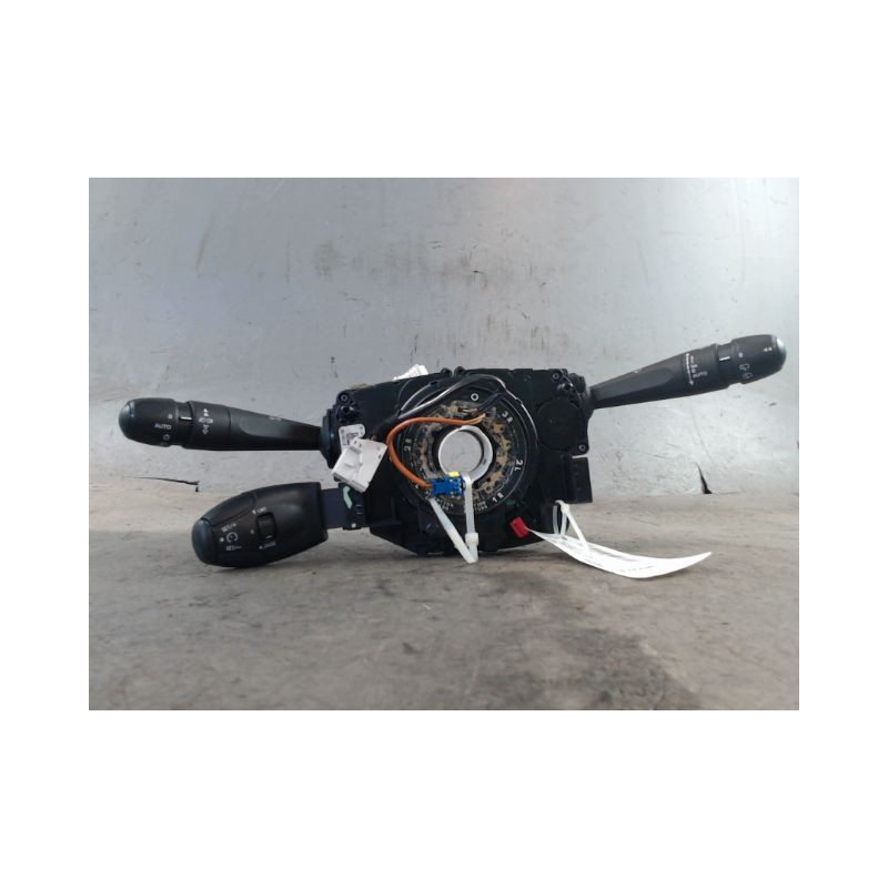 BLOC COMMODOS PEUGEOT 208
