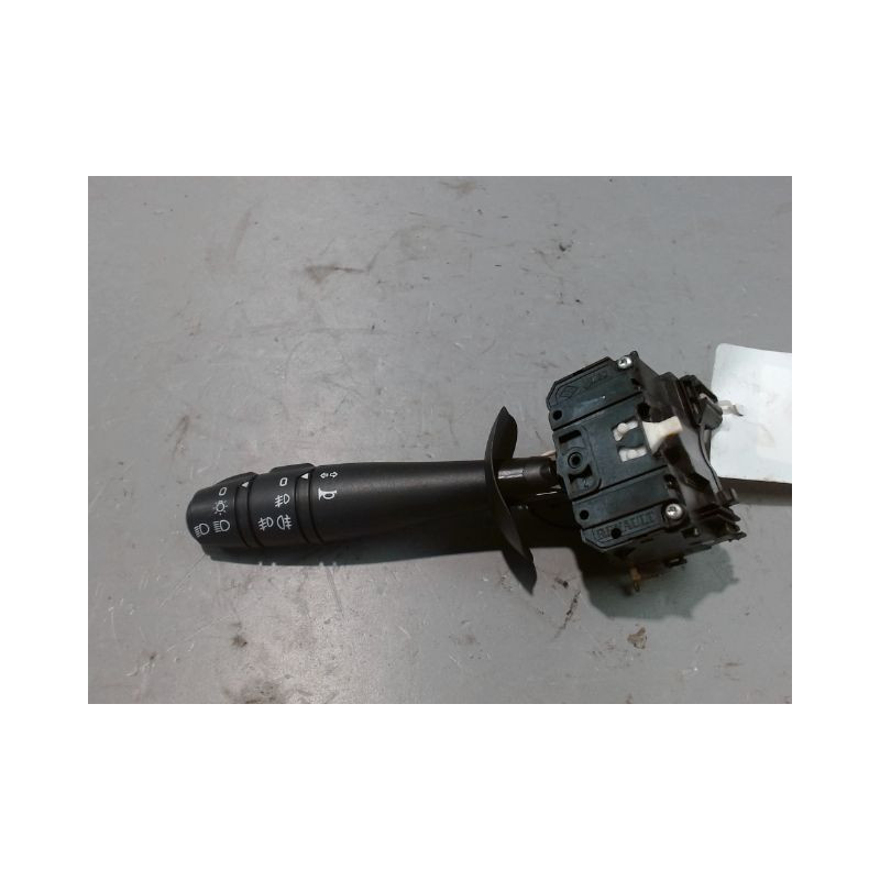 COMMANDE CLIGNOTANT RENAULT TWINGO 2 2010-