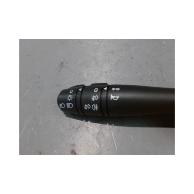 COMMANDE CLIGNOTANT RENAULT TWINGO 2 2010-