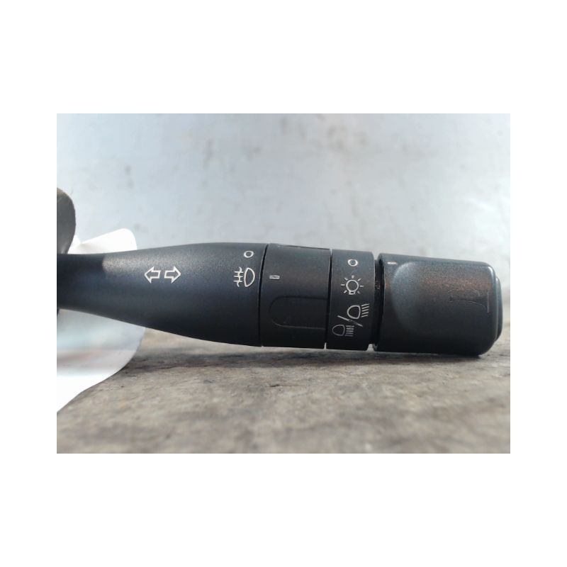 COMMANDE CLIGNOTANT CITROEN SAXO 99-