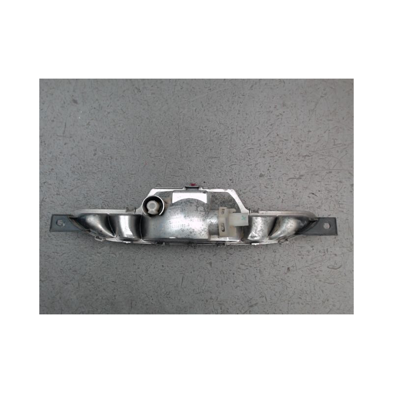 FEU BROUILLARD CENTRAL ARRIERE PEUGEOT 208
