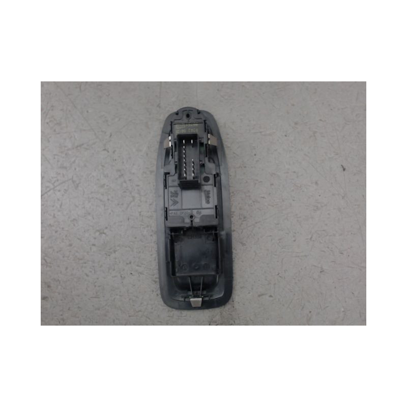 COMMANDE LEVE-GLACE PORTE AVG PEUGEOT 208