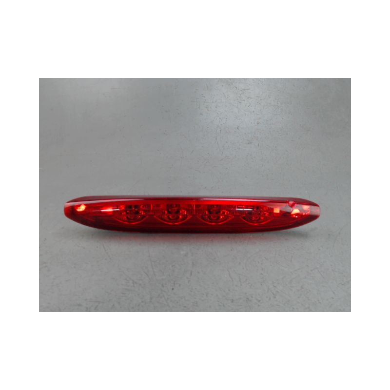 FEUX STOP SUPPLEMENTAIRE PEUGEOT 208