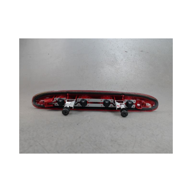 FEUX STOP SUPPLEMENTAIRE PEUGEOT 208