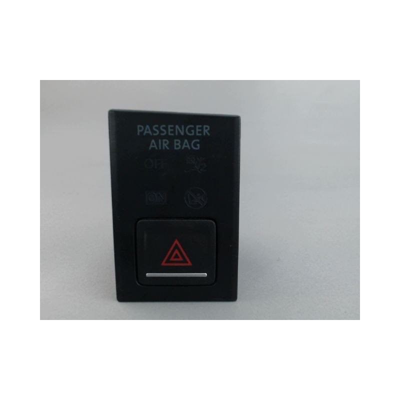 BOUTON DE WARNING VOLKSWAGEN GOLF