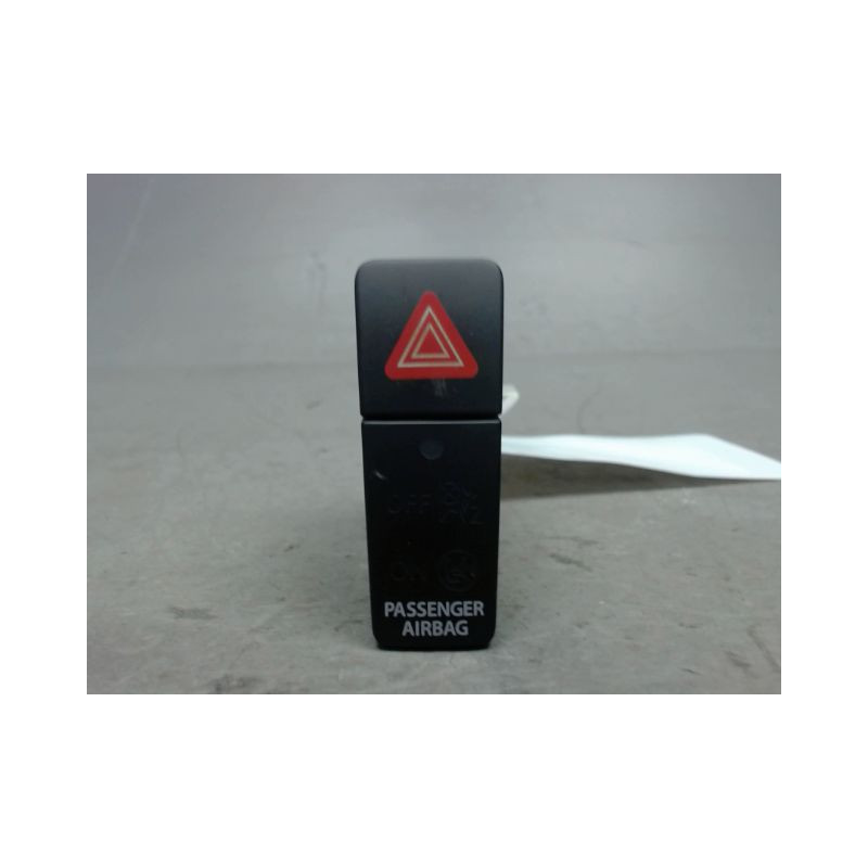 BOUTON DE WARNING SUZUKI SWIFT