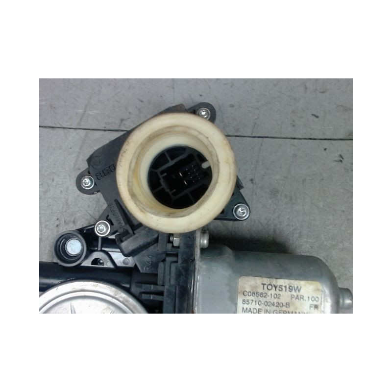 MECANISME+MOTEUR LEVE-GLACE AVANT DROIT TOYOTA AURIS