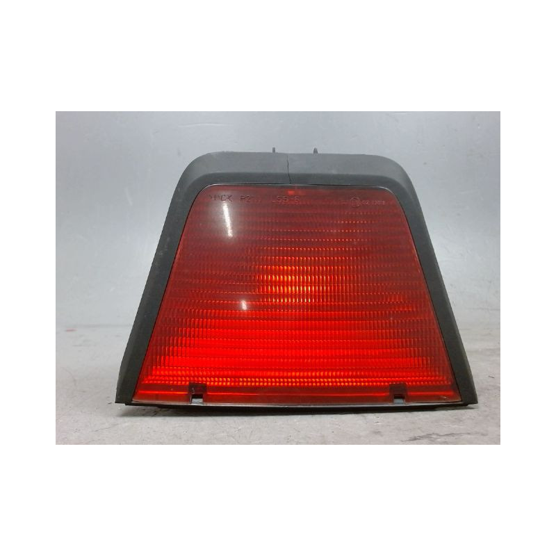 FEUX STOP SUPPLEMENTAIRE DACIA LOGAN 4 P 05-08