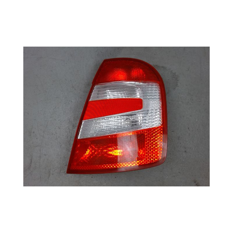 FEU ARRIERE DROIT SKODA FABIA 2004-2007