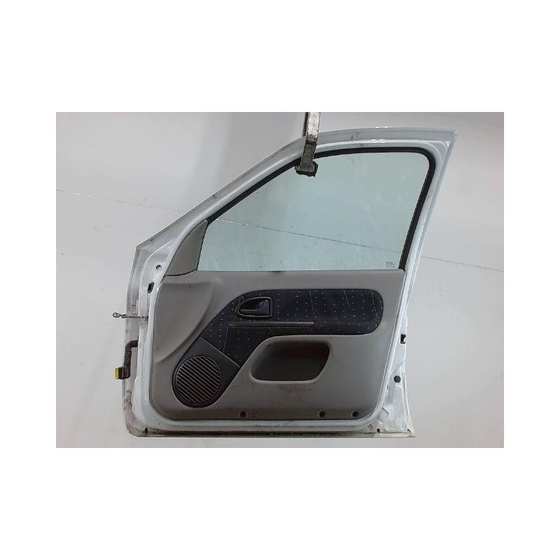 PORTE AVANT DROIT RENAULT CLIO II PH.2 01-06