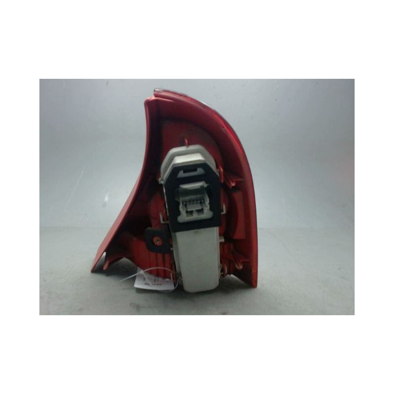 FEU ARRIERE GAUCHE  RENAULT CLIO II PH.2 01-06