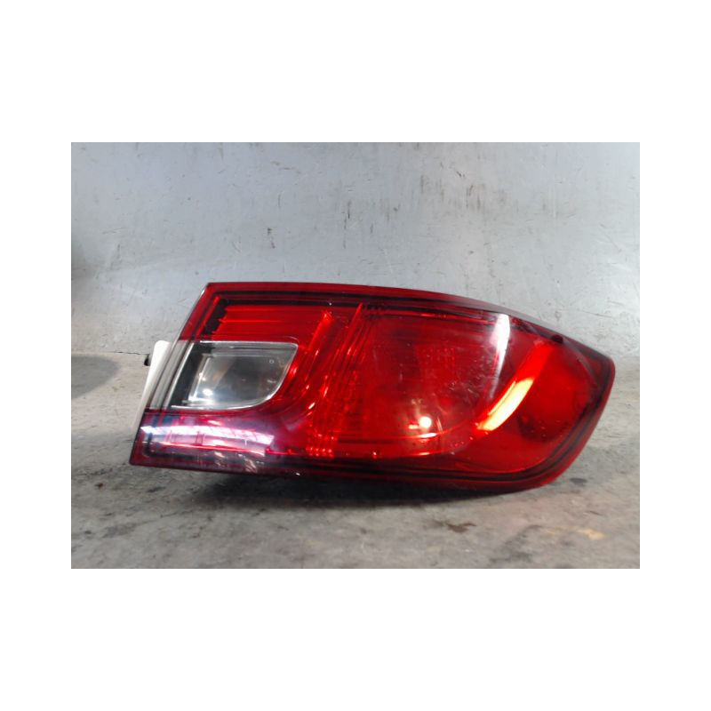 FEU ARRIERE GAUCHE  RENAULT CLIO