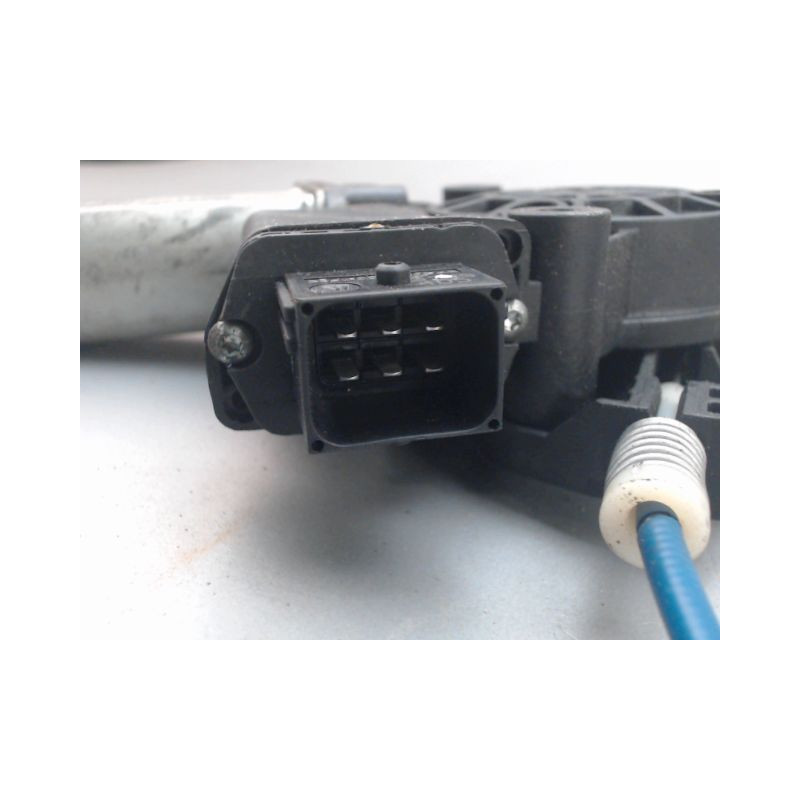MECANISME LEVE-GLACE AVANT DROIT OPEL CORSA