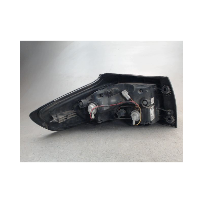 FEU ARRIERE DROIT OPEL ZAFIRA