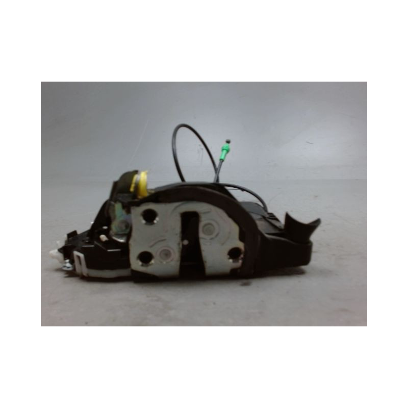 SYSTEME CONDAMNATION AVANT GAUCHE TOYOTA YARIS 3 PHASE 2 1.5I - 16V HYB