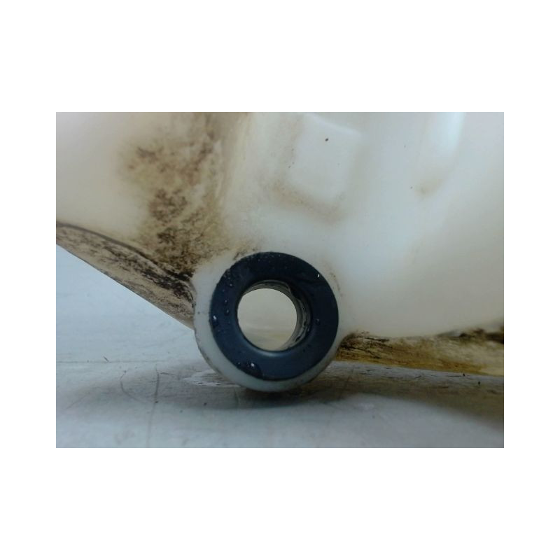 RESERVOIR LAVE-GLACE AVANT RENAULT MASTER 3 PHASE 1 2.3 DCI - 16V