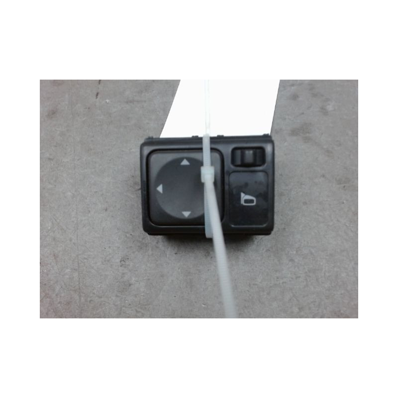 COMMANDE RETROVISSEUR EXTERIEUR ELECTRIQUE NISSAN JUKE PHASE 1 1.5 DCI - 8V TURB