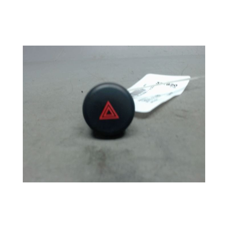 BOUTON DE WARNING NISSAN JUKE PHASE 1 1.5 DCI - 8V TURB