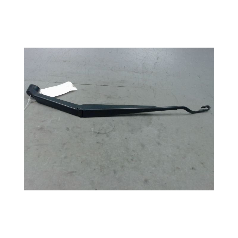 BRAS ESSUIE-GLACE AVANT GAUCHE SUZUKI CELERIO