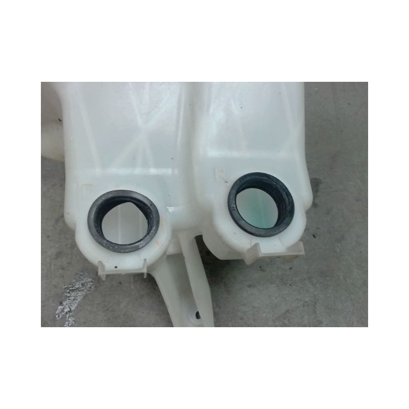 RESERVOIR LAVE-GLACE AVANT SUZUKI CELERIO