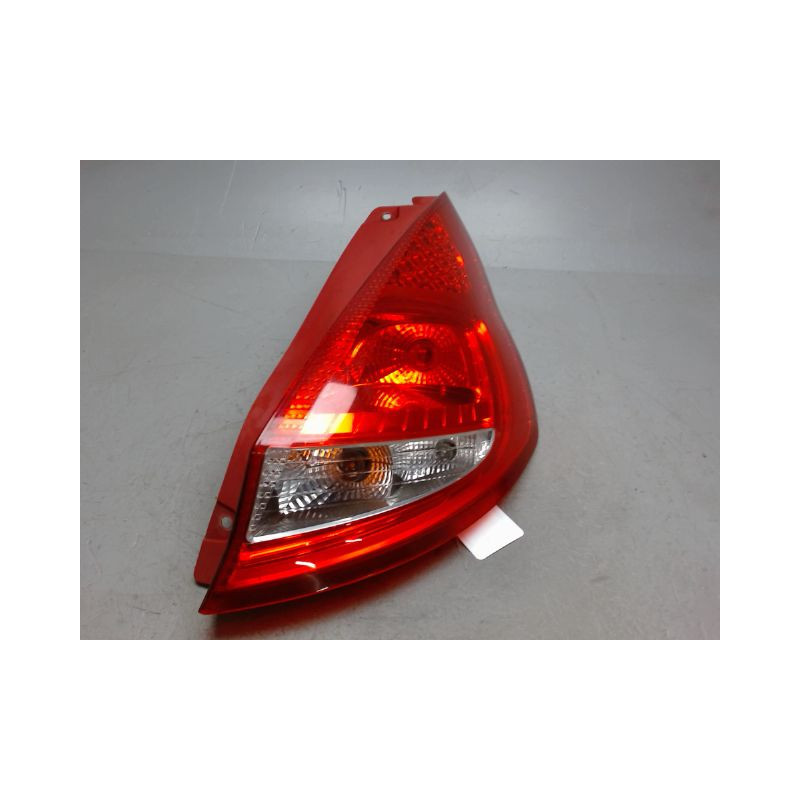 FEU ARRIERE DROIT FORD FIESTA 2008-