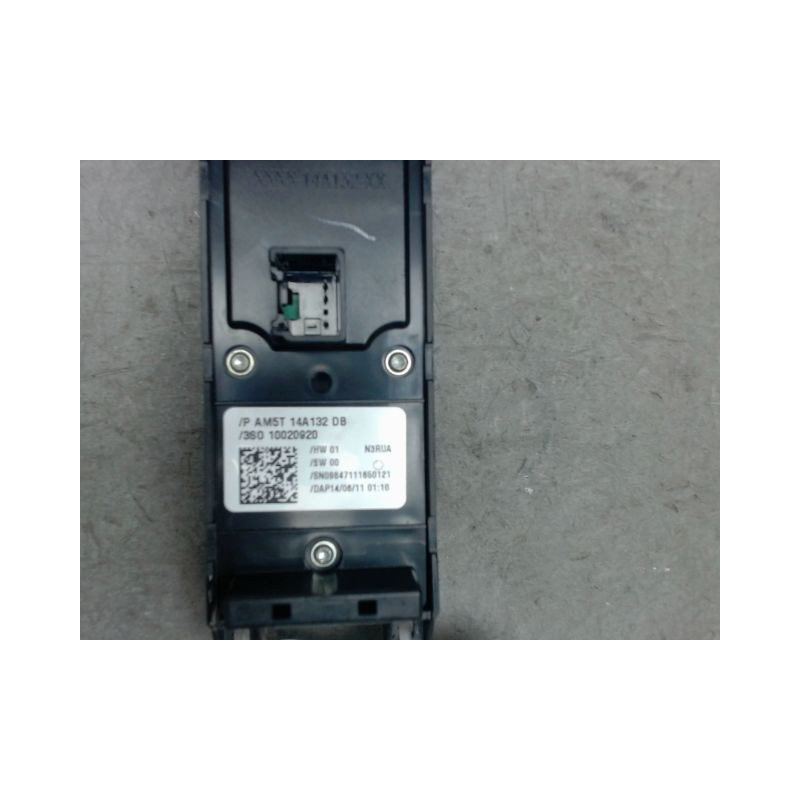 COMMANDE LEVE-GLACE PORTE AVG FORD FOCUS