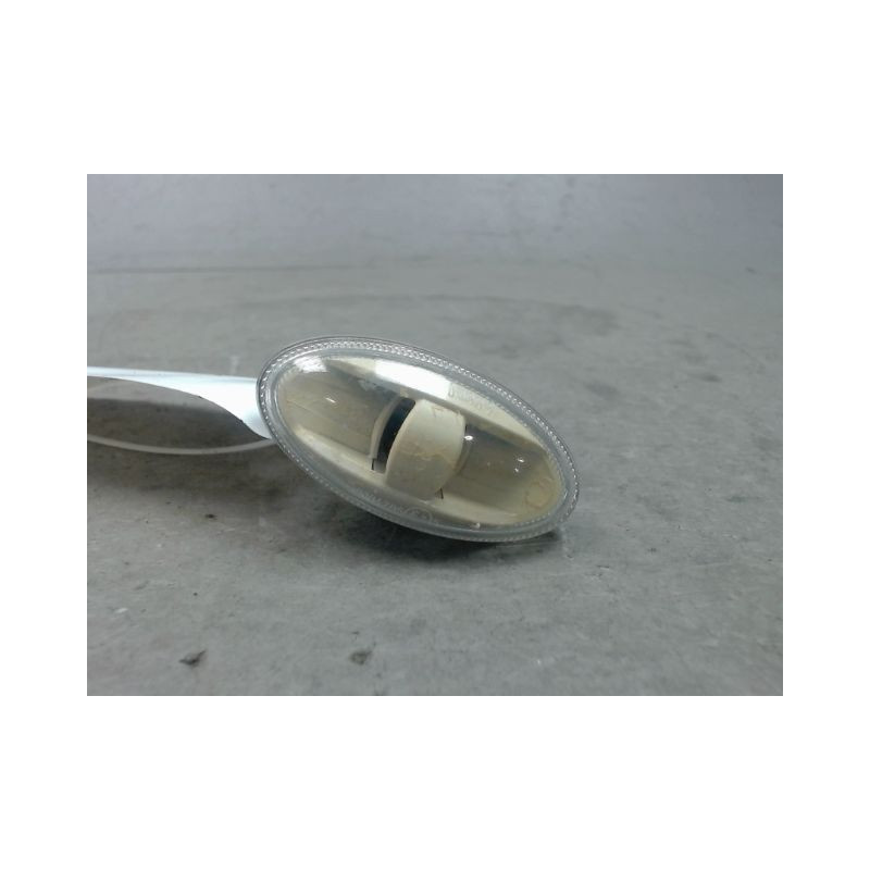 REPETITEUR AILE GAUCHE PEUGEOT 107 3P
