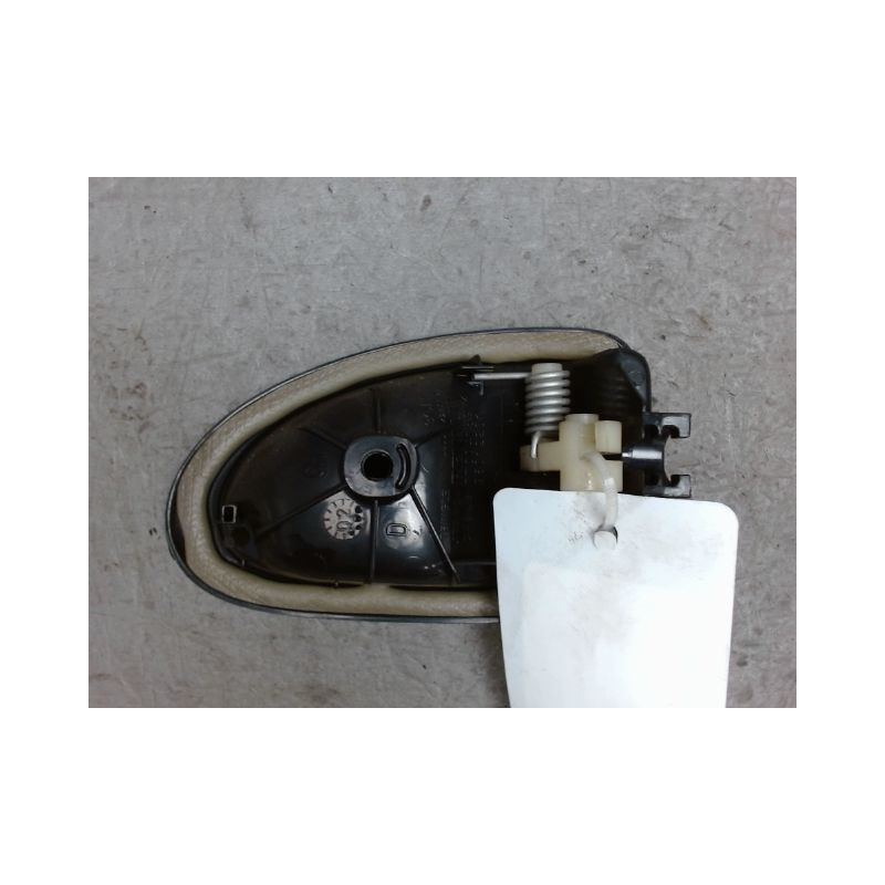 POIGNEE INTERIEURE PORTE AVANT GAUCHE RENAULT CLIO II PH.2 01-06