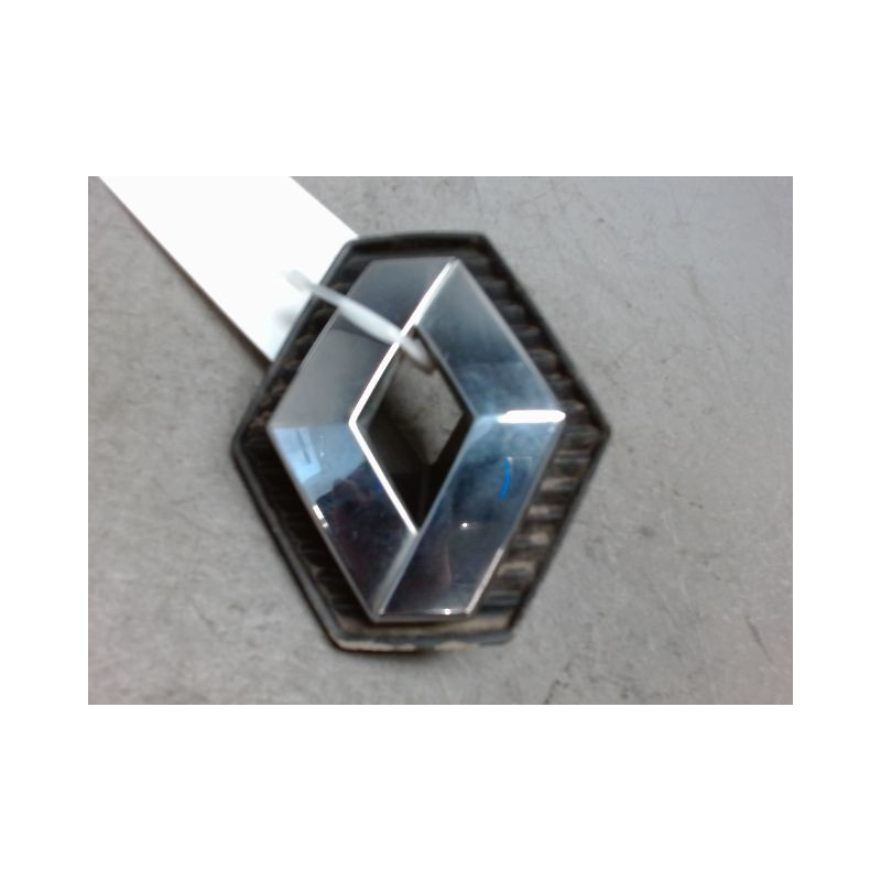 SIGLE CALANDRE RENAULT CLIO II PH.2 01-06