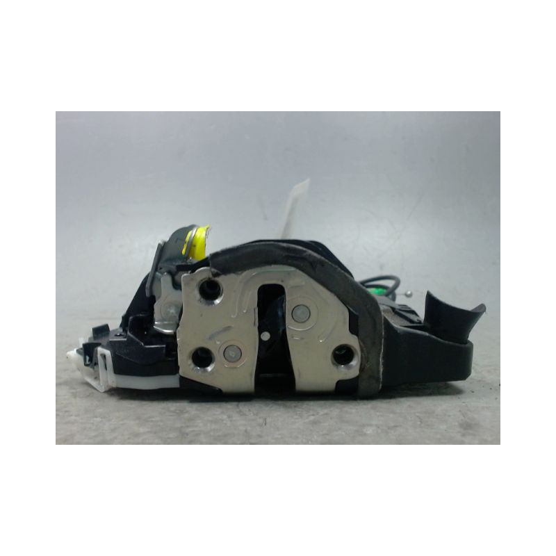 SYSTEME CONDAMNATION AVANT GAUCHE TOYOTA YARIS 3 PHASE 2 1.5I - 16V HYB